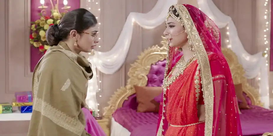 Nagin S1 E65 - Shivanya Protects Shivangi
