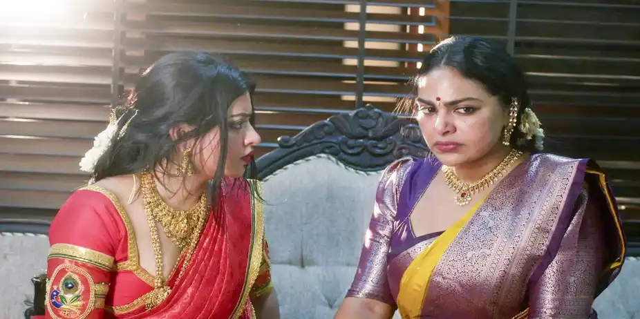 Ivar Vivahitharayal S1 E80 - Anjana and Bhavani Plot Revenge