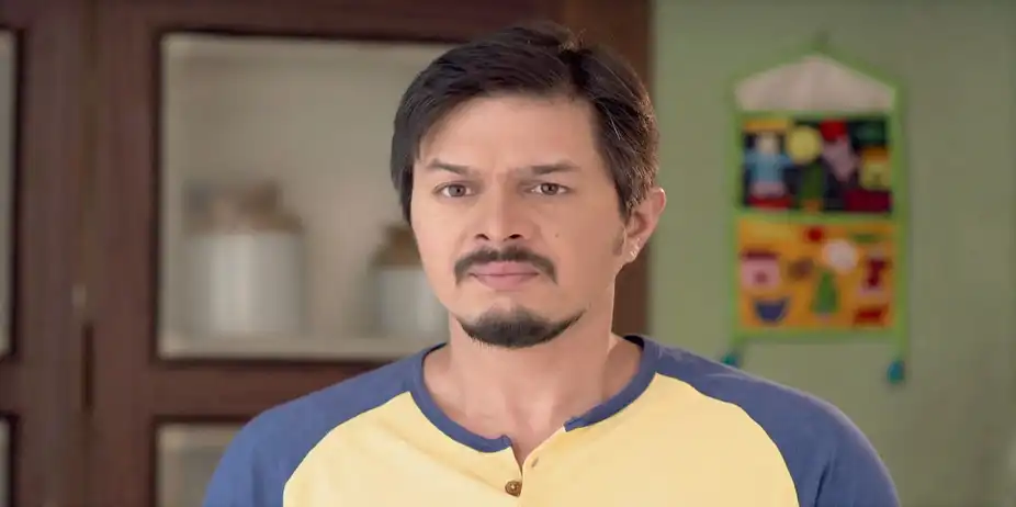 Radha Prem Rangi Rangli S1 E100 - Aditya throws Shravani out of the house!