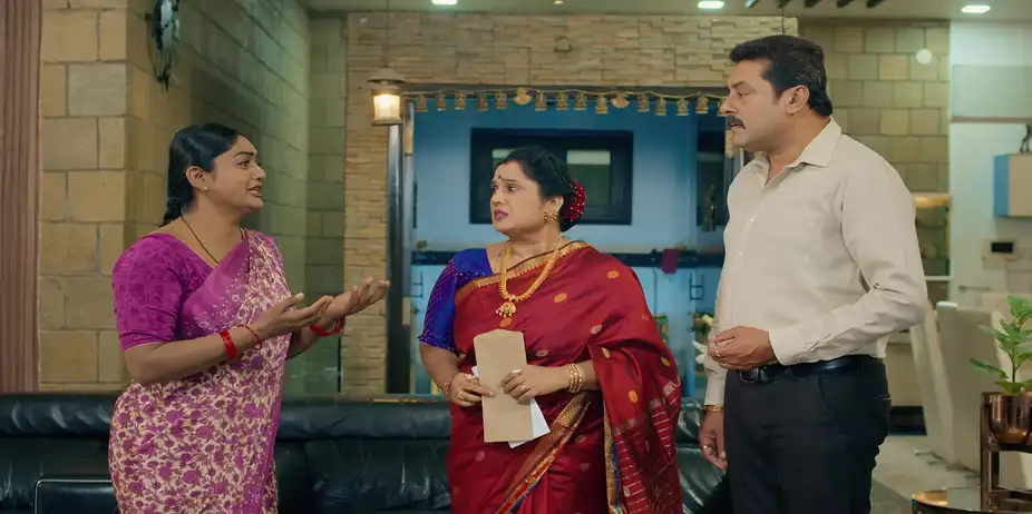 Karthika Deepam - Idi Nava Vasantham S2 E112 - Shocking News for Deepa