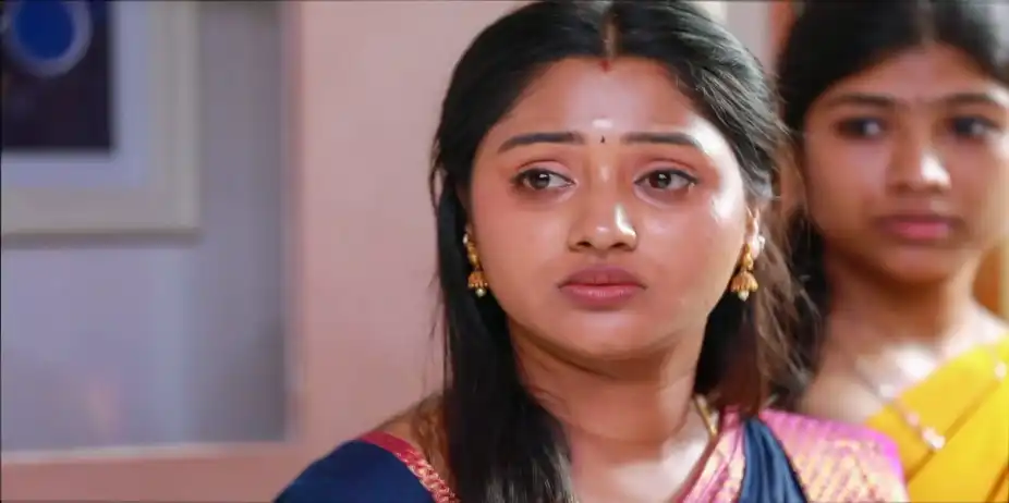 Sindhu Bhairavi S1 E68 - Sindhu Shields Hari from Danger