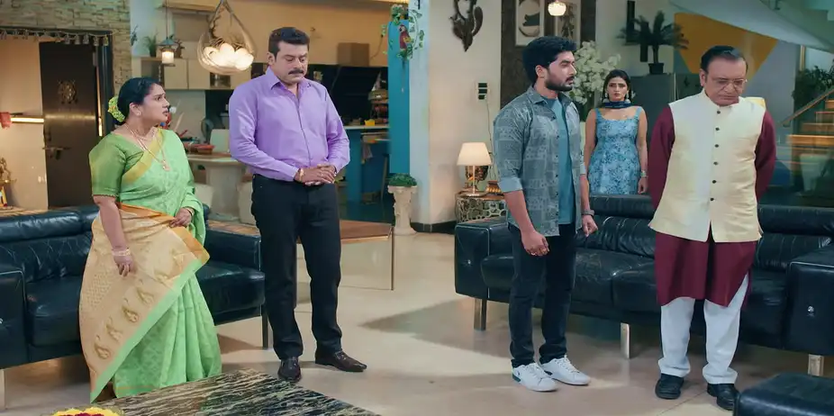 Karthika Deepam - Idi Nava Vasantham S2 E166 - Karthik in Disappointment