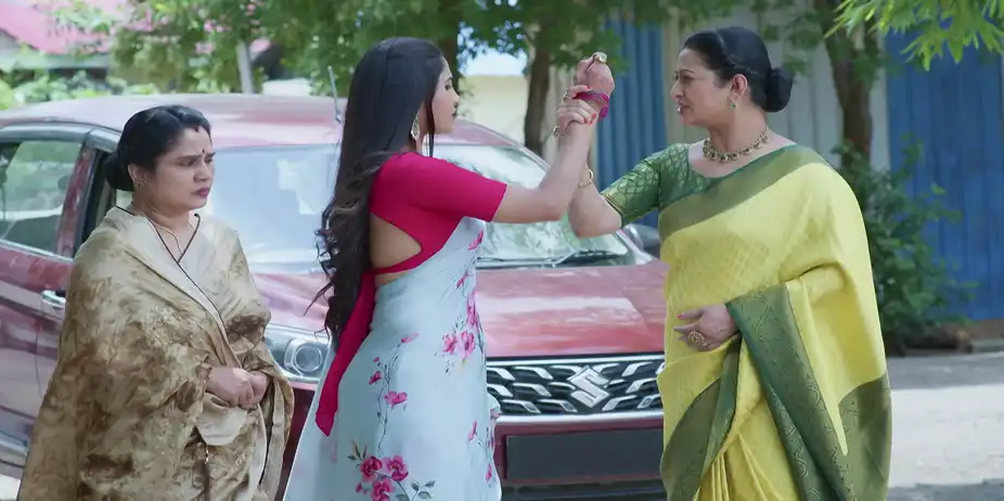 Karthika Deepam - Idi Nava Vasantham S2 E780 - Jyotsna Faces a Shock