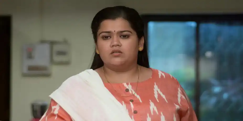 Sundara Manamadhe Bharli S1 E810 - Appa-Latika get into a conflict