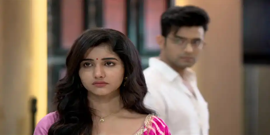 Pratigga S1 E99 - Chhuti Returns Home