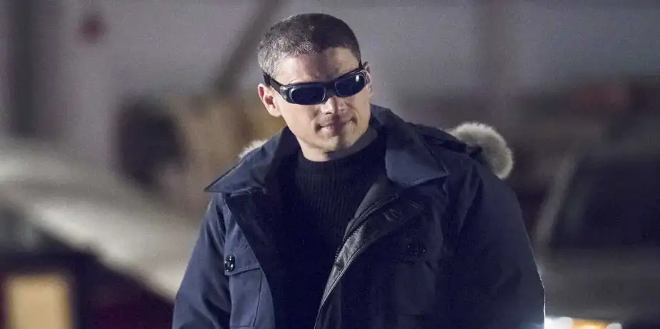 The Flash S1 E22 - Rogue Air