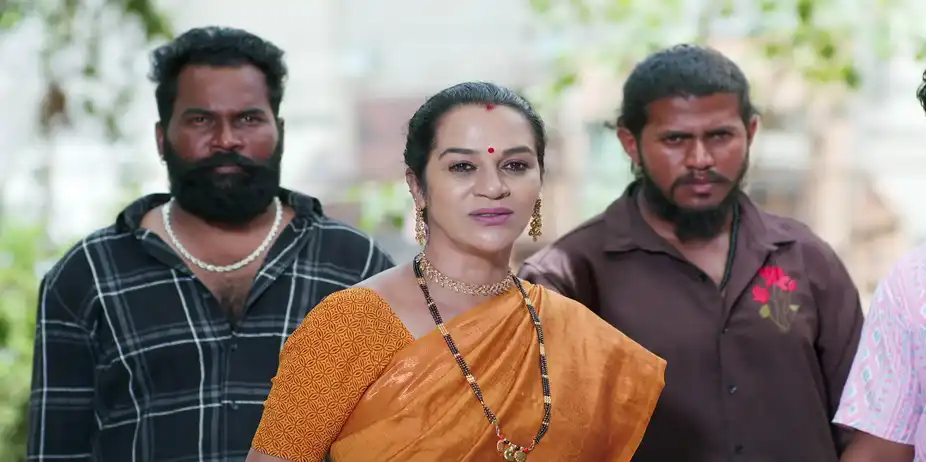 Aase S1 E983 - Surya, Vishalakshi Face Conflict
