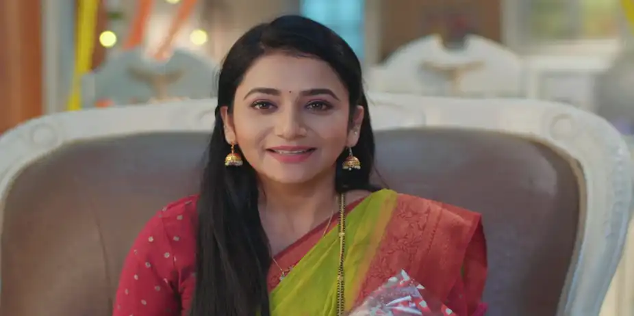 Tharala Tar Mag S1 E913 - The Subhedars Celebrate Sayali Day