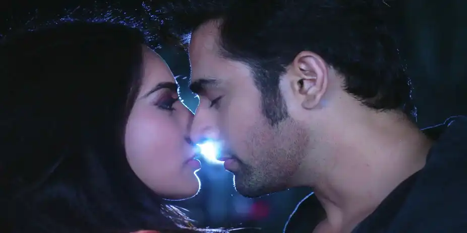 Naagin S3 E26 - Mahir's kiss leaves Bela confused!