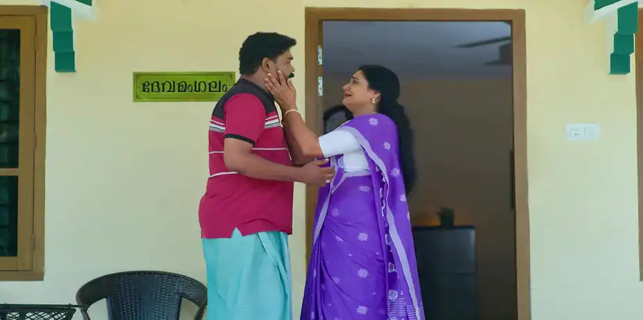 Santhwanam 2 S2 E307 - Gomathi Breaks Down in Tears