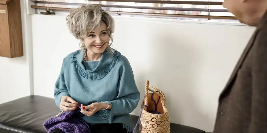 Young Sheldon S1 E18 - A Mother, a Child and a Blue Man's Backside