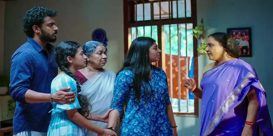 Ee Puzhayum Kadannu S1 E168 - Saradha Refuses to Back Down