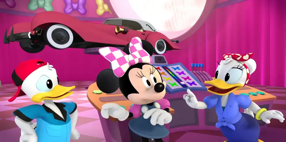 Mickey Mouse Roadster Racers S1 E17 - Donald's Garage/ Artful Helpers