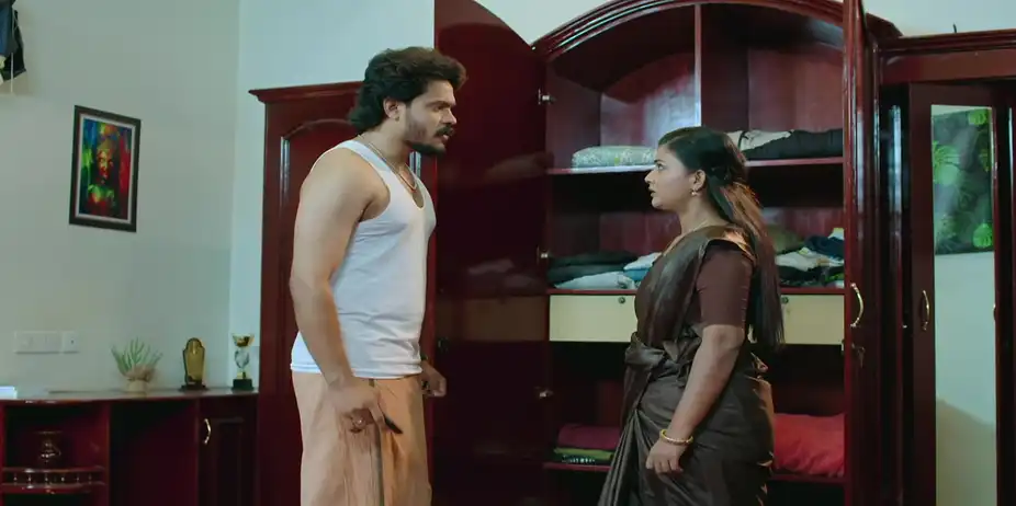 Chempaneer Poovu S1 E54 - Sachi Argues with Revathy