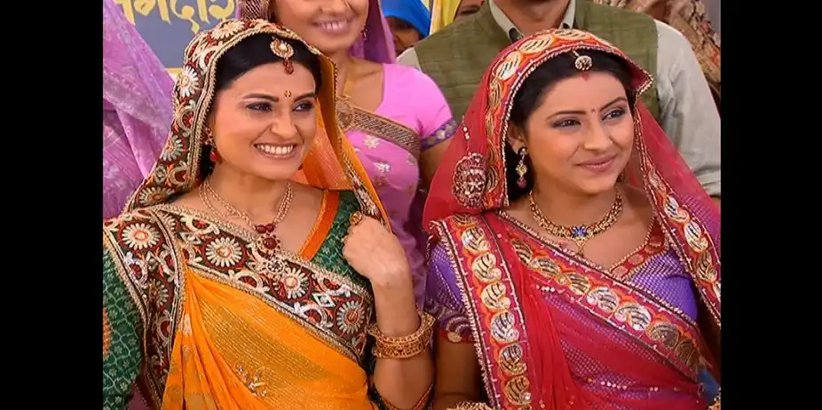 Balika Vadhu S1 E691 - Anandi feels awkward by Nandu's questions