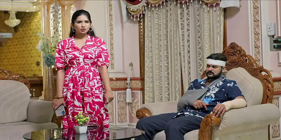 Patharamattu S1 E1066 - Abhi Assigns Avanthika a Mission