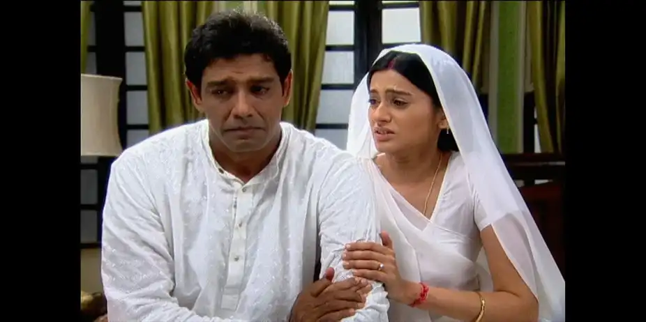 Balika Vadhu S1 E152 - Anandi and Jagdish clean Sugna's hut