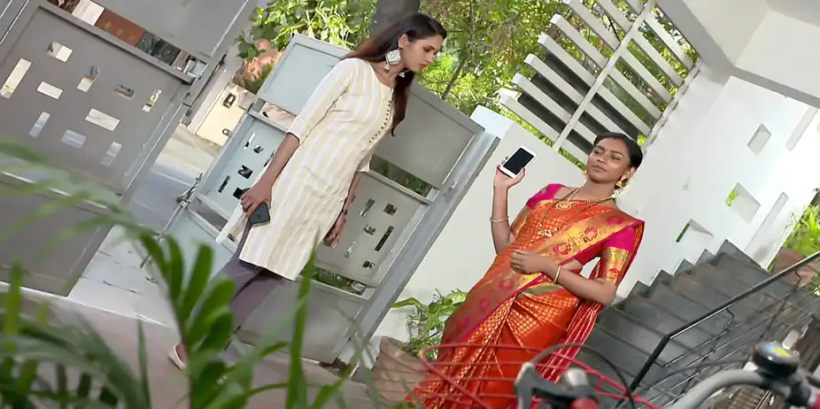 O MuddhuManase S2 E604 - Muddulakshmi Threatens Sharvari