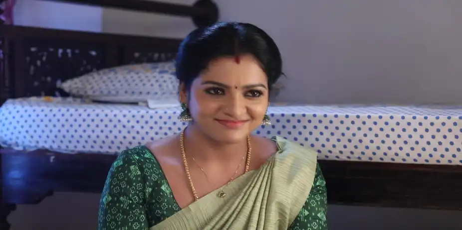 Pandian Stores 2 S1 E400 - Mulla Tends to Kathir