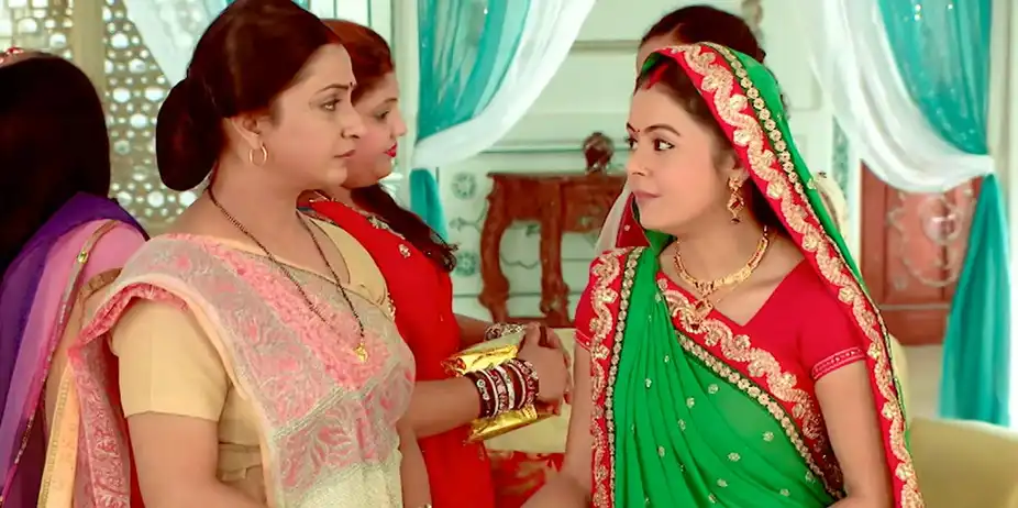 Tume Hi Sankha Tume Hi Sindura S1 E387 - Gopi Keeps the Peace