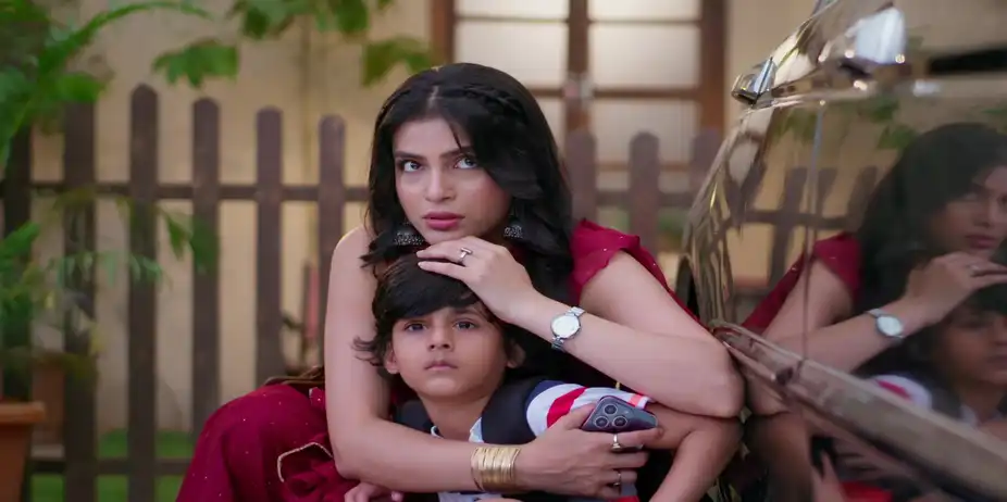 Udne Ki Aasha S1 E621 - Roshni Struggles to Conceal the Truth
