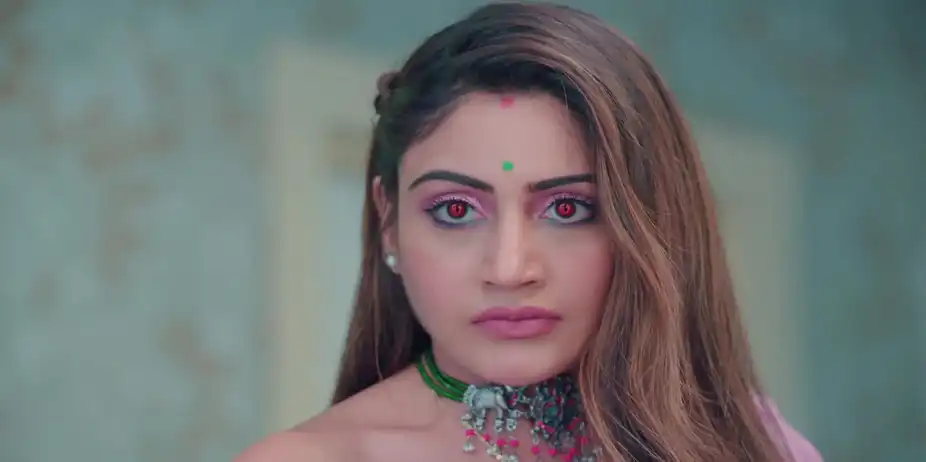 Naagin S5 E27 - Bani attacks a cheel!