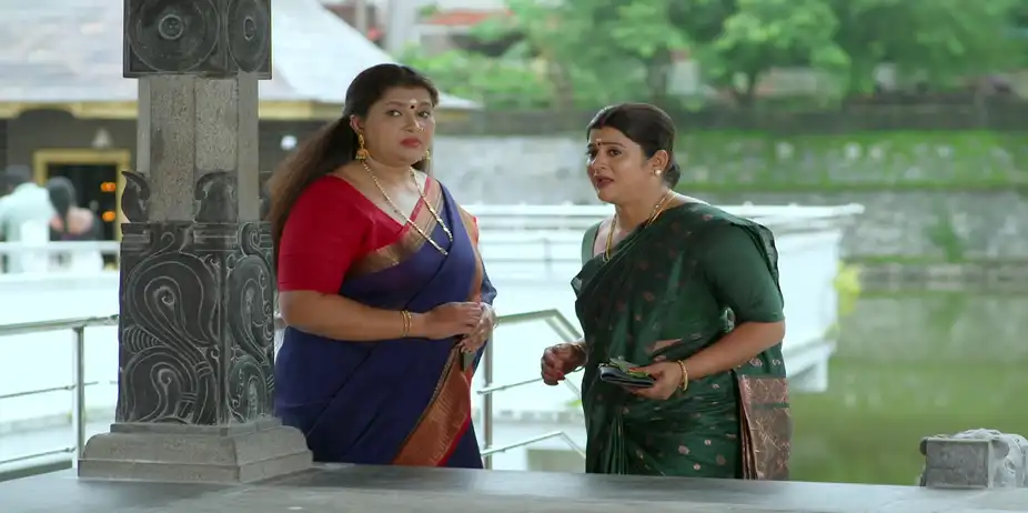 Chempaneer Poovu S1 E167 - Chandramathi in Trouble