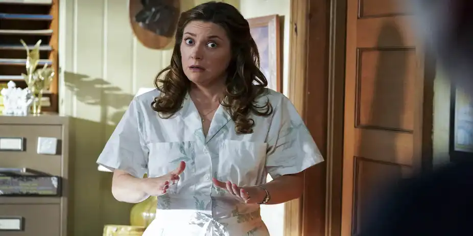 Young Sheldon S5 E20 - Uncle Sheldon and a Hormonal Firecracker