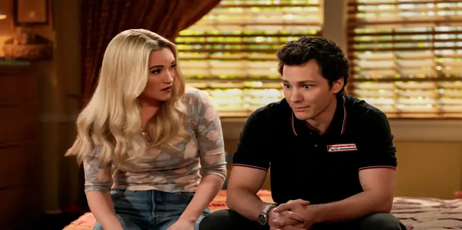 Georgie & Mandy's First Marriage S1 E11 - Working for the Enemy