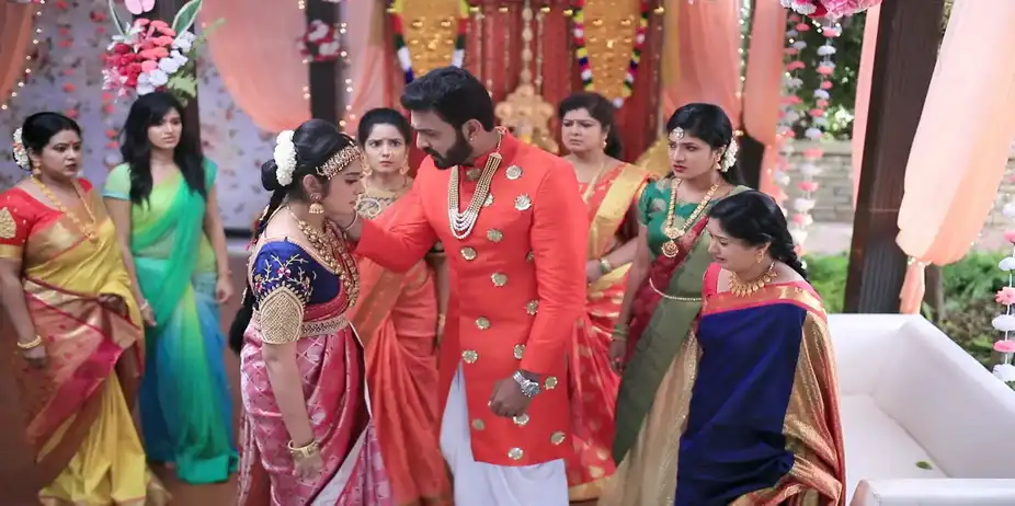 Nammane Yuvarani S1 E195 - Meera refuses to marry Prateek!
