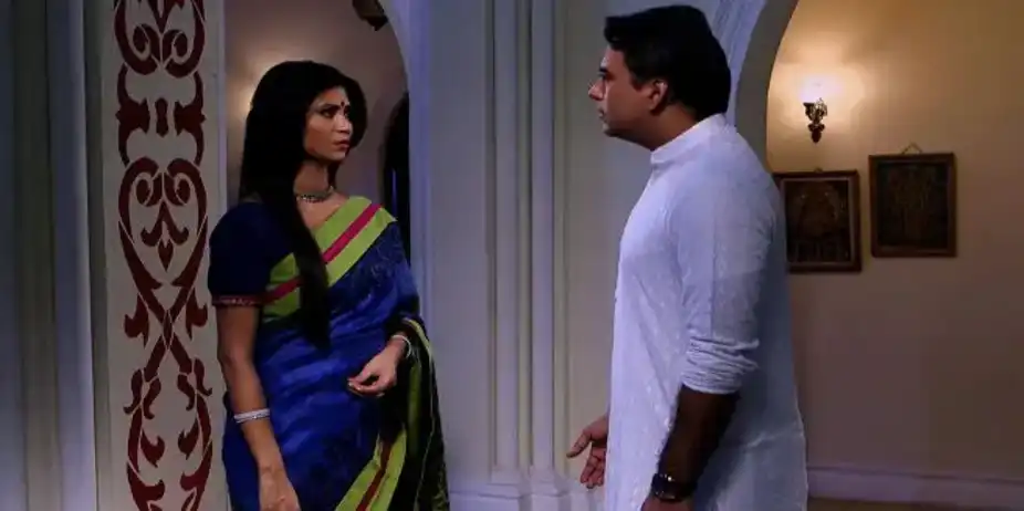 Swaragini S1 E132 - Ragini helps Lakshya recover