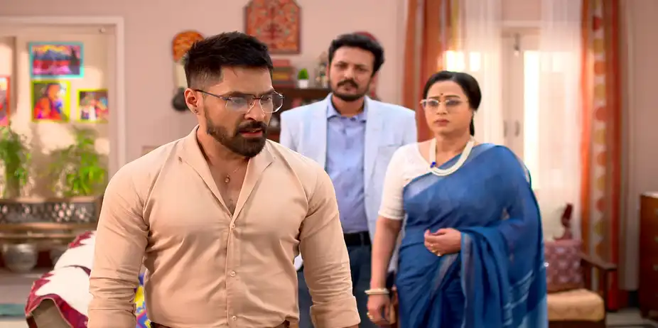 Milon Hobe Kotodine S1 E38 - Will Gora Escape Abroad?