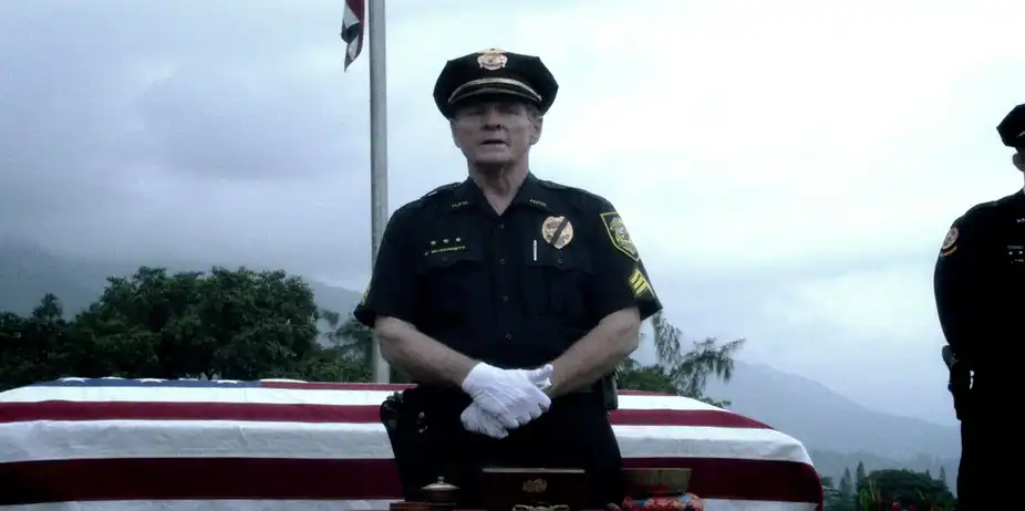 Hawaii Five-0 S4 E13 - Hana Lokomaika’i (The Favor)