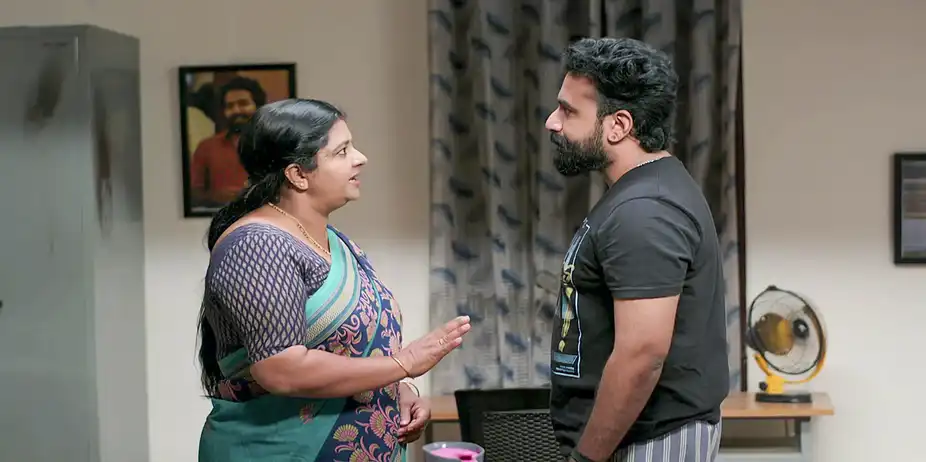 Pavithram S1 E217 - Kamala Stands Up to Vikram