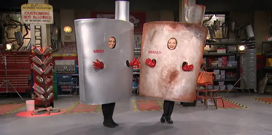 Liv and Maddie S2 E12 - Muffler-A-Rooney