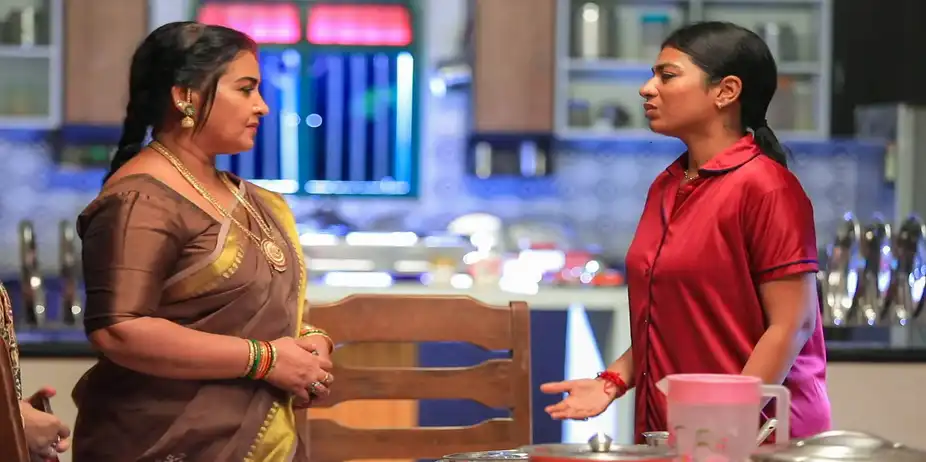 Chinna Marumagal S1 E702 - Eshwari Intimidates Aishwarya
