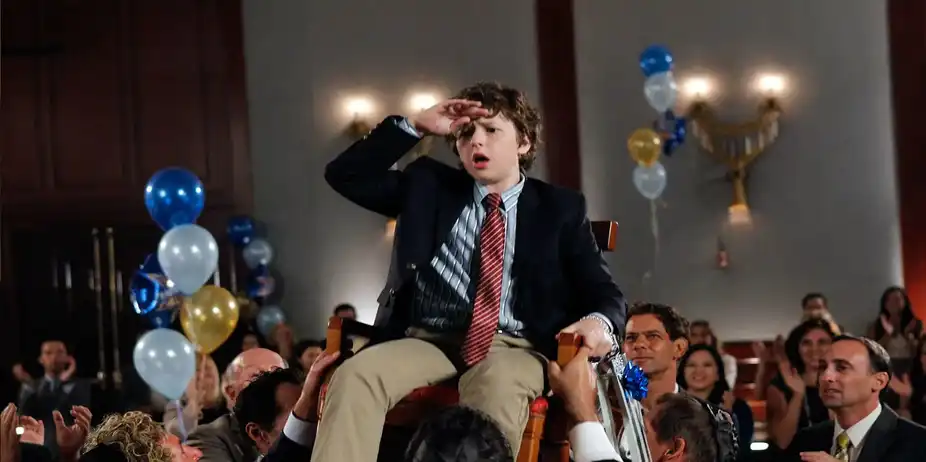 Modern Family S4 E8 - Mistery Date