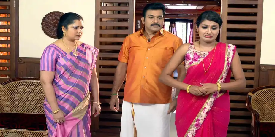 Bharya S2 E7 - Nayana Misleads Viswanath