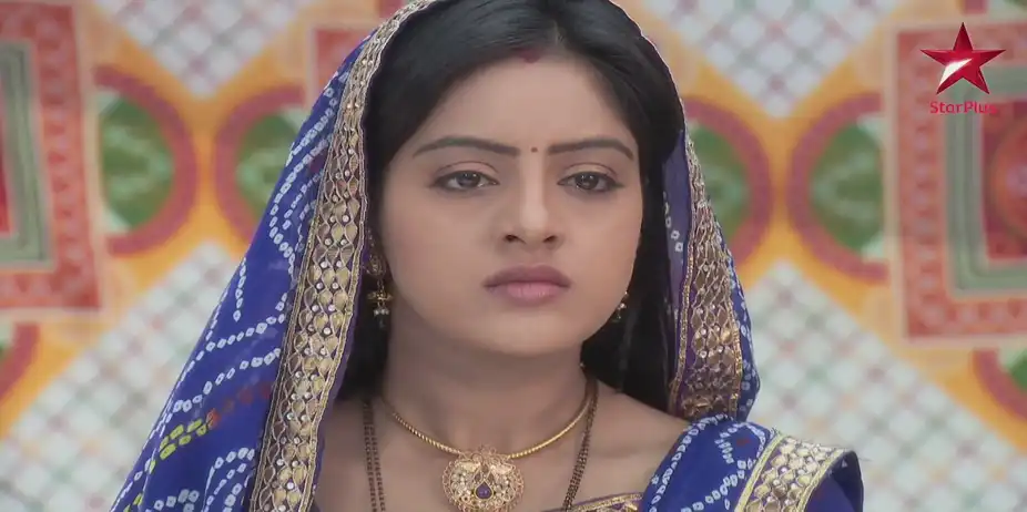 Diya Aur Baati Hum S6 E75 - Sandhya exposes Swamiji