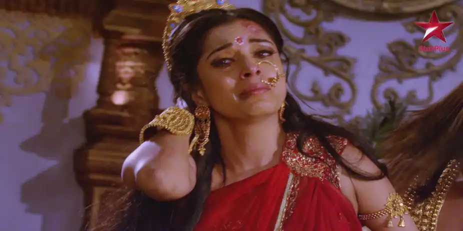 Mahabharat S15 E10 - Draupadi is humiliated