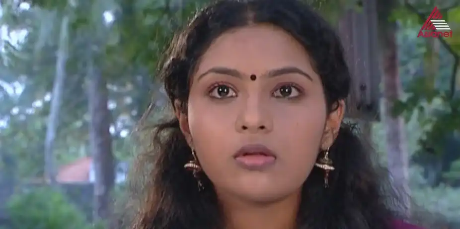 Amma S16 E551 - Lakshmi escapes from the house