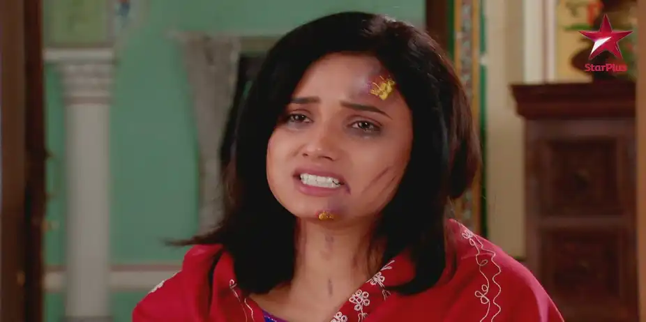 Diya Aur Baati Hum S11 E32 - Kavita Is Injured