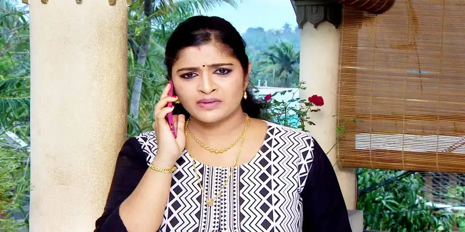 Chandanamazha S22 E30 - Varsha Wants Mohini Out