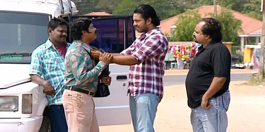 Kumkumapoovu S2 E20 - Rudran Threatens Paulose