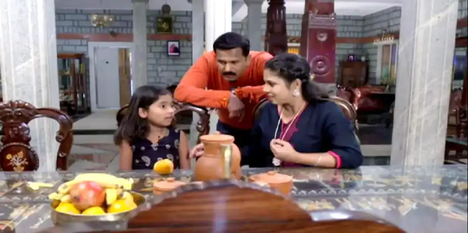 Geethanjali S4 E2 - Harini Probes Geetha