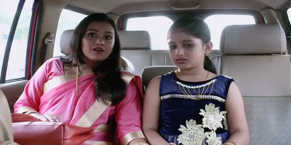 Pranayam S10 E20 - Lakshmi Flees With Malu