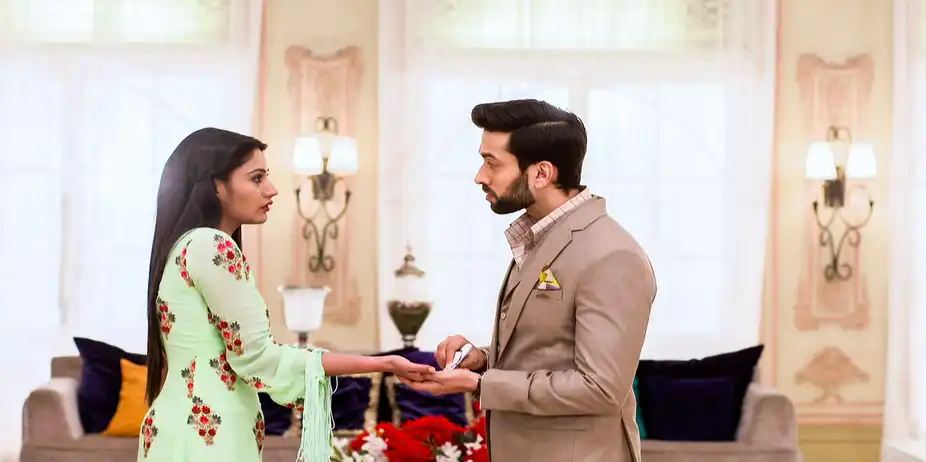 Ishqbaaz S5 E5 - Shivaay Stands Up For Anika