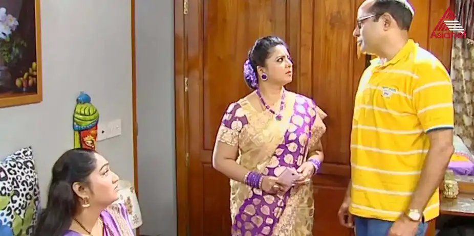 Chandanamazha S12 E17 - Urmila returns!