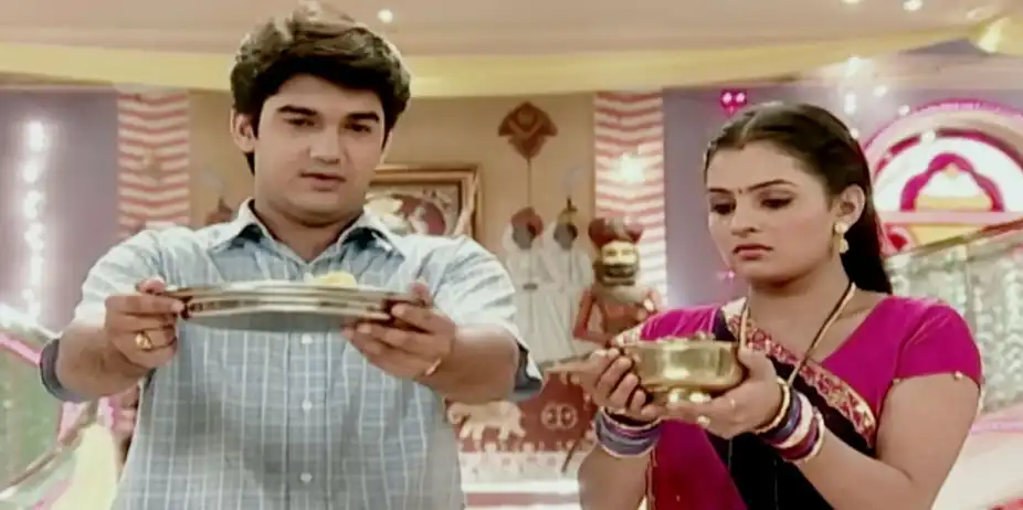 Hamari Deevrani S1 E32 - Mohan and Bhakti's Performance