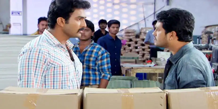 Jeevana Chaitra S3 E37 - Jeevan Slaps Bharath!